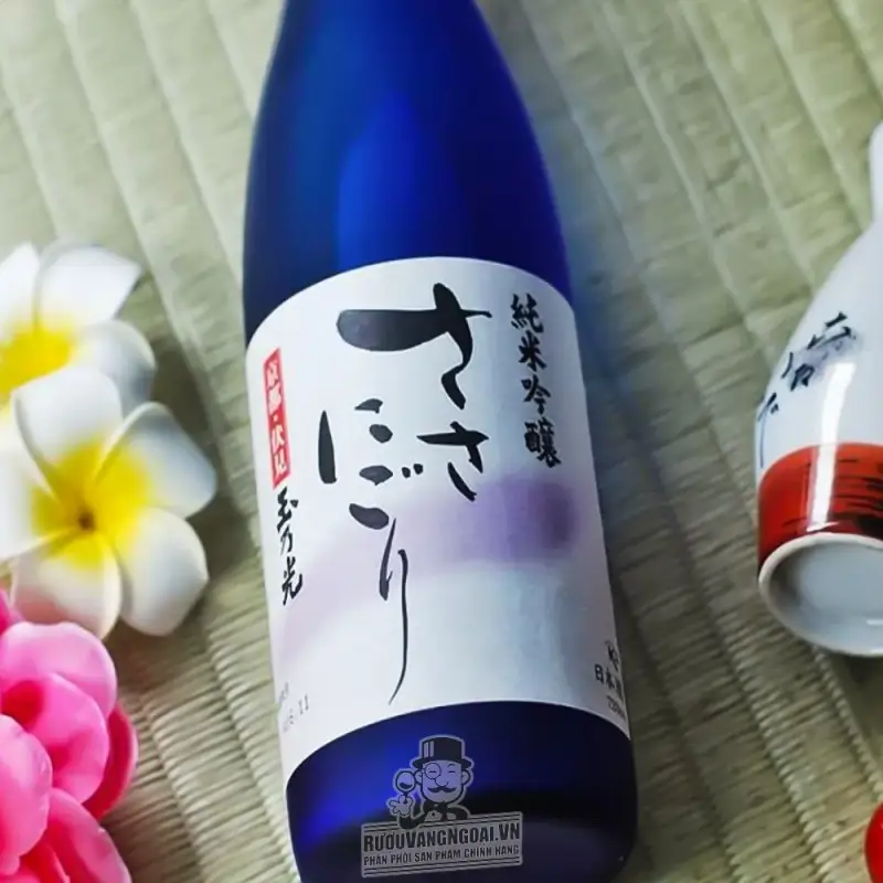 Rượu Sake Junmai Ginjo Sasanigori 720ML