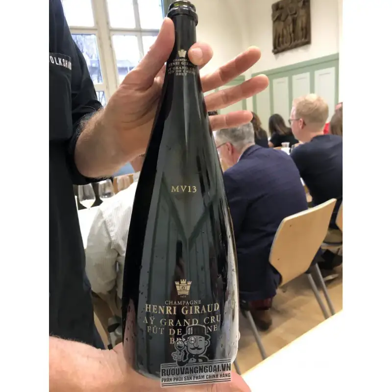 Mua ruou champagne henry giraud aÿ grand cru mv giá rẻ tại Sài Gòn
