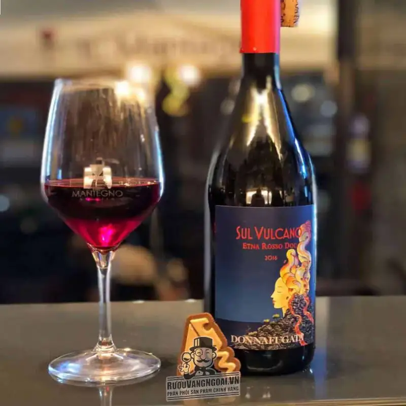 Giá vang y sul vulcano donnafugata etna rosso