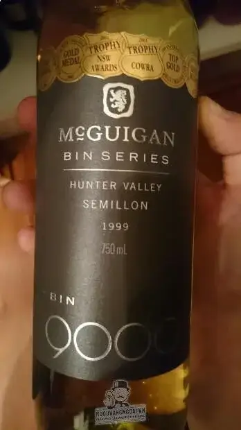 Vang Úc McGuigan Bin 9000 Semillon