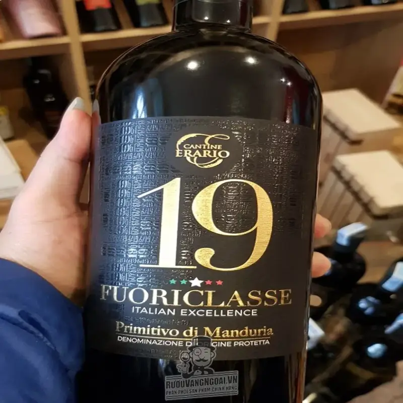 ruou-vang-y-19-fuoriclasse-primitivo-di-manduria