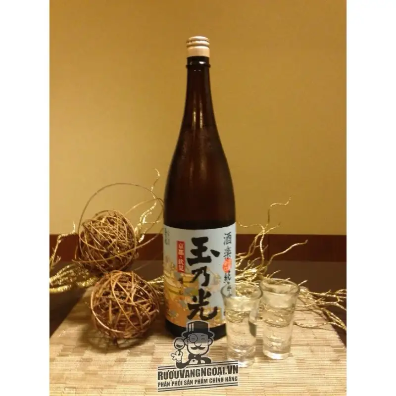 Rượu Sake Junmai Ginjo Shuraku 720 ML