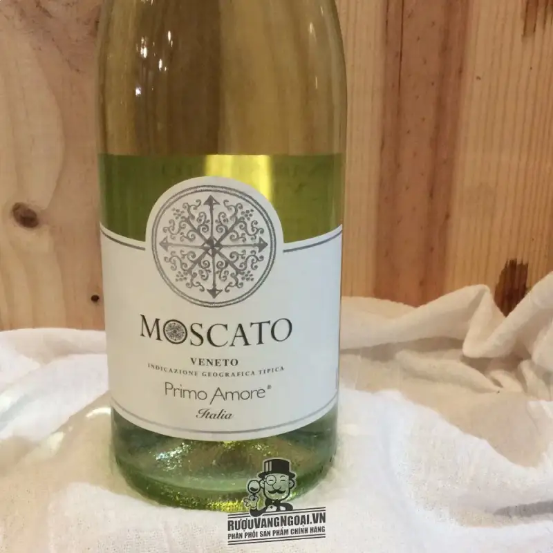 Mua vang no y moscato puglia primo amore giá rẻ tại Sài Gòn