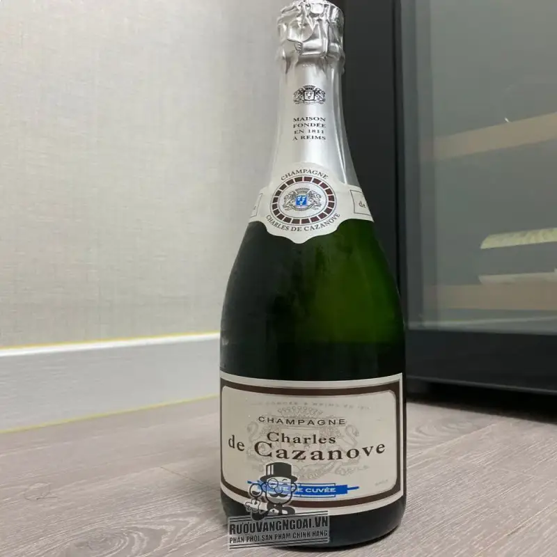 Địa chỉ bán ruou champagne charles de cazanove brut tete de cuvee giá rẻ tại Sài Gòn