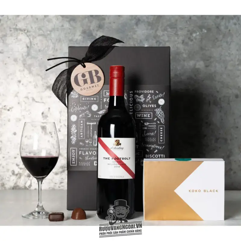 Mua ruou vang the footbolt darenberg shiraz giá rẻ tại Sài Gòn