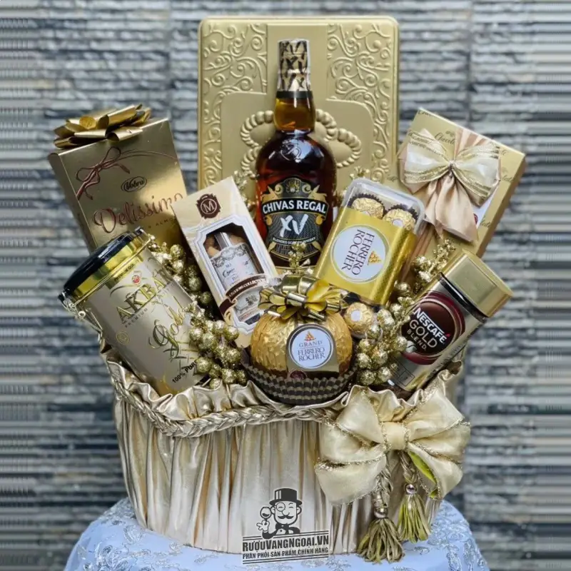 Giỏ Quà Rượu Chivas Regal 15