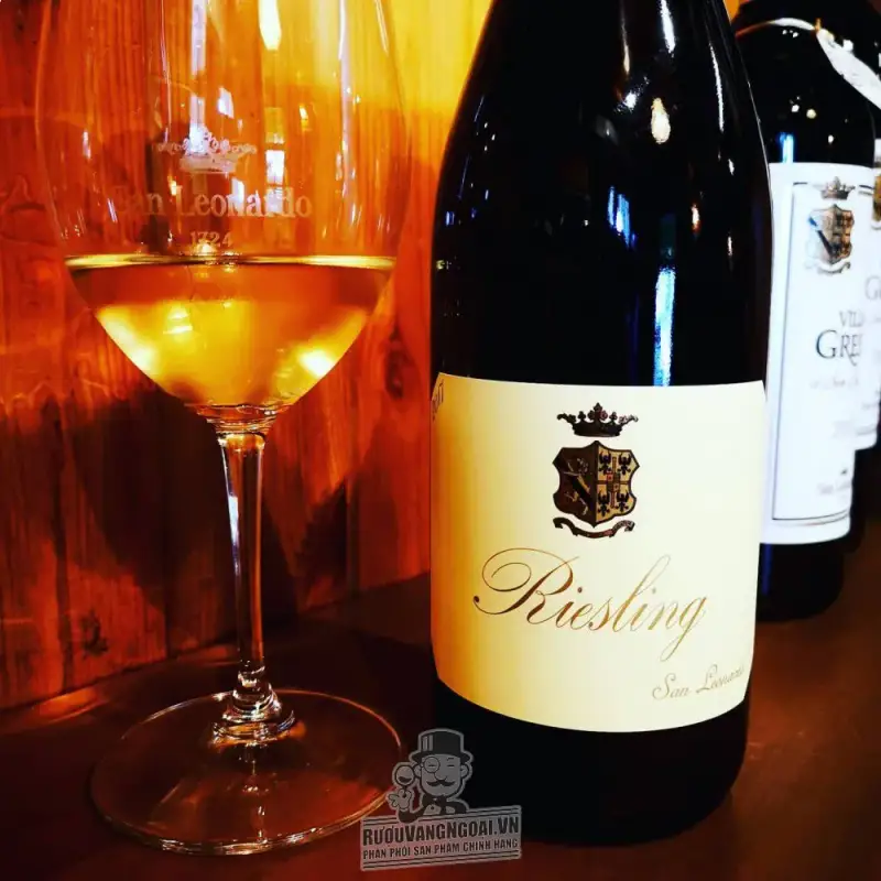 Địa chỉ bán ruou vang y san leonardo riesling giá rẻ tại Sài Gòn