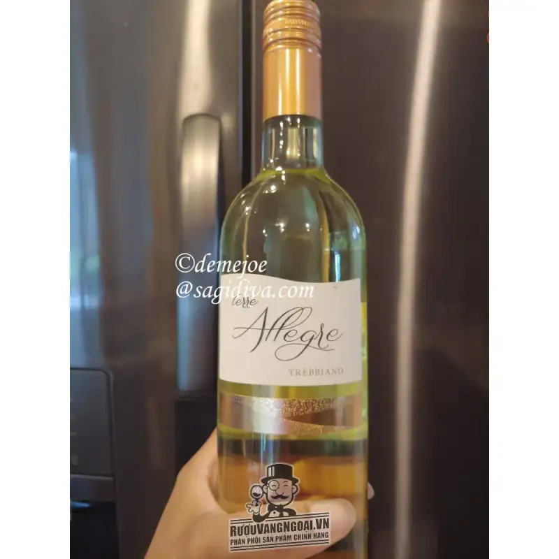 Giá vang y terre allegre trebbiano